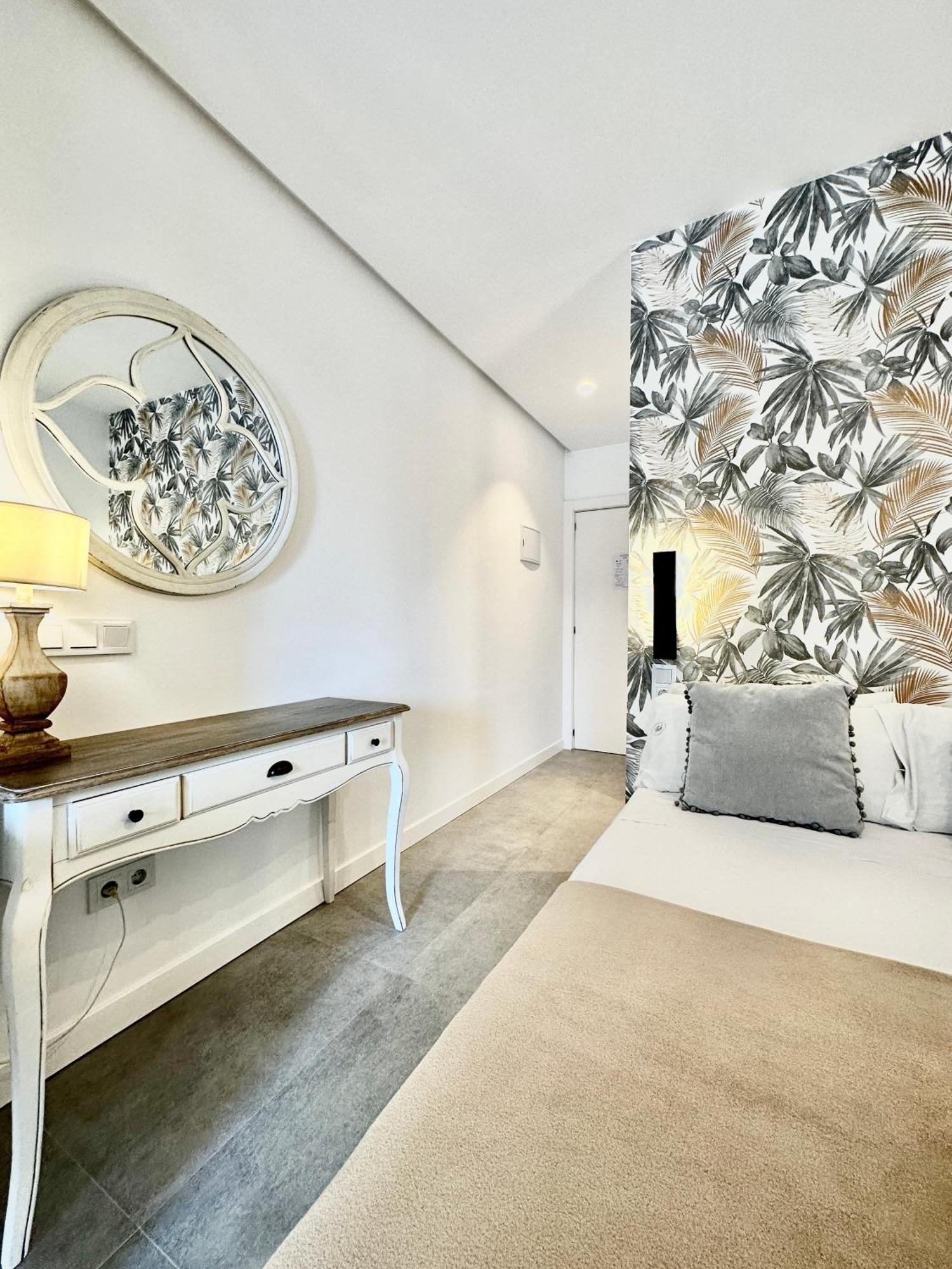 Loft 18 Beachfront Marbella Center Bagian luar foto