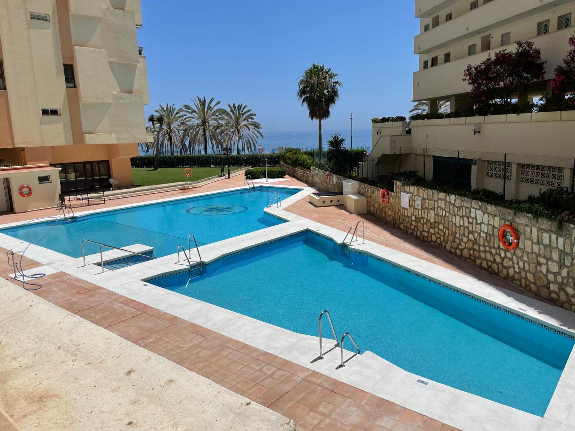 Loft 18 Beachfront Marbella Center Bagian luar foto